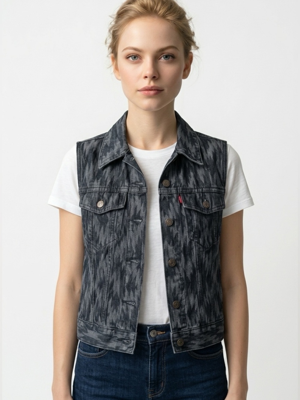 Levi’s sleeveless vest